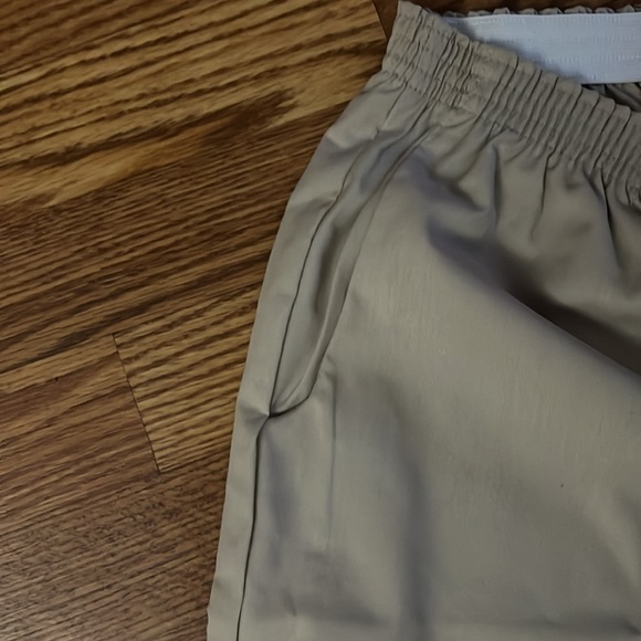 Brand new khaki, scrub pants, cuff bottoms, - Picture 3 of 4